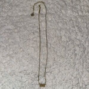 Kendra Scott necklace
